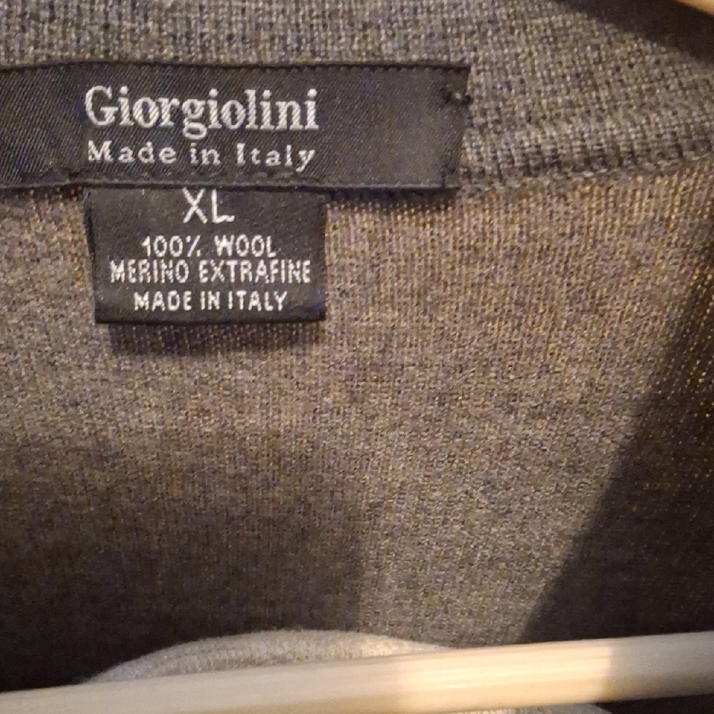 Beautiful Giorgiolini Charcol Men's Gray Sweater - Picture 2 of 6